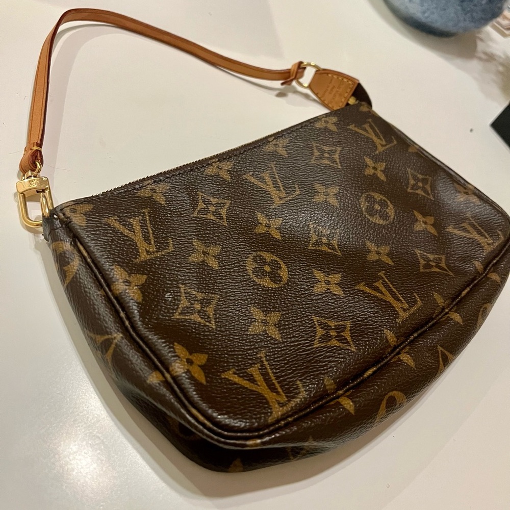 Louis Vuitton vintage small bag